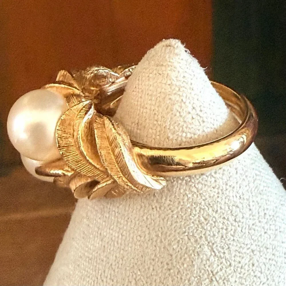 Vintage Avon Faux Pearl Bypass Ring
